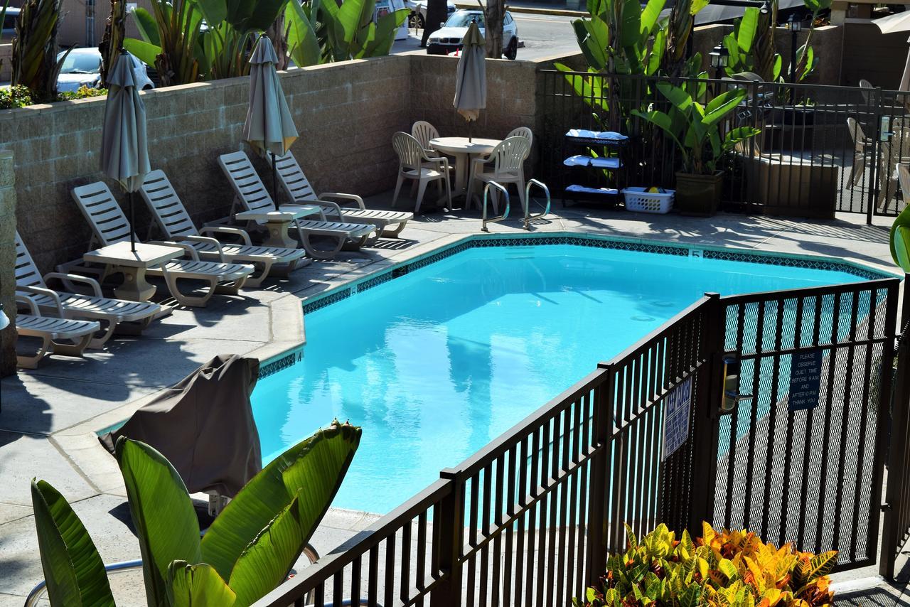Multi Resorts At Aquamarine Villas Oceanside Exterior foto
